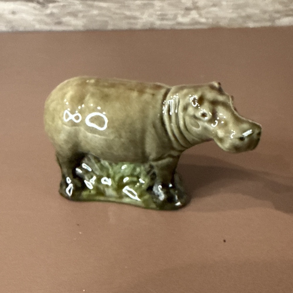 Wade Whoppas Larger than Whimsies Figurine Hippo Rare For US